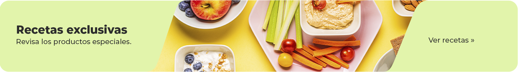 Recetas para una vida sana - ingredientes frescos e ideas para una alimentación saludable. Recetas para una vida sana: verduras frescas, frutas, hummus, plato de aperitivos, ideas de comida saludable.